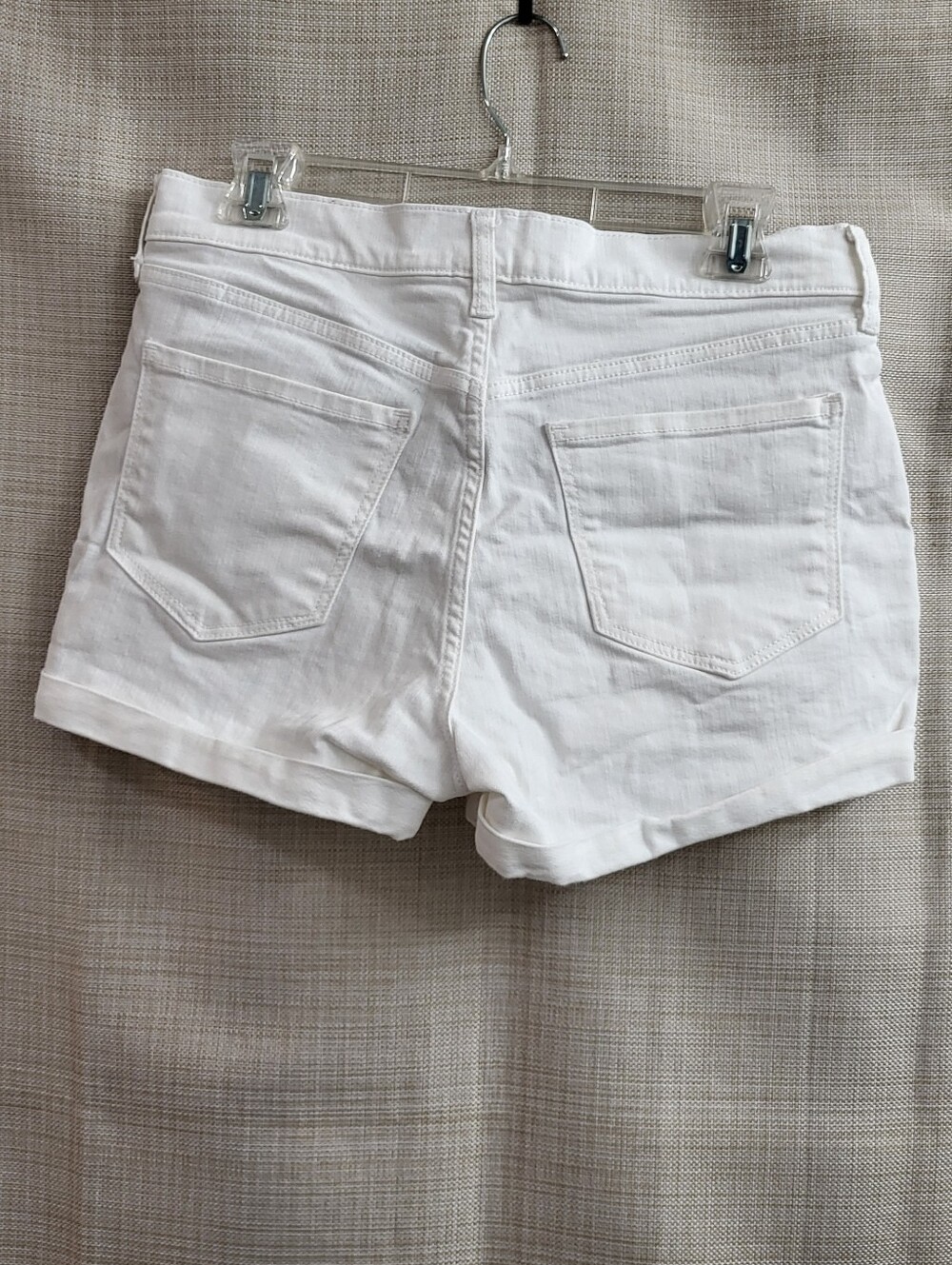 Old Navy Women's Mid Rise Wow White Jean Shorts Size 6 Denim Cuffed Calla Lily - Picture 2 of 9